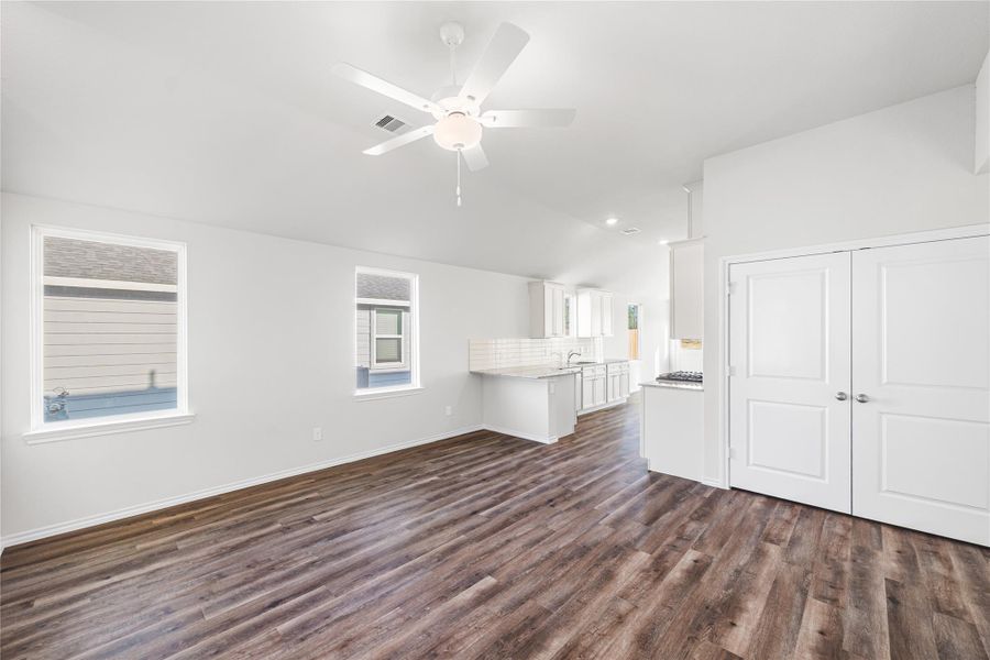 Spacious, unfurnished interior of a new home in Hill & Dale Ranch, Splendora (Image 19). Spacious, unfurnished interior of a new home in Hill & Dale Ranch, Splendora (Image 19).