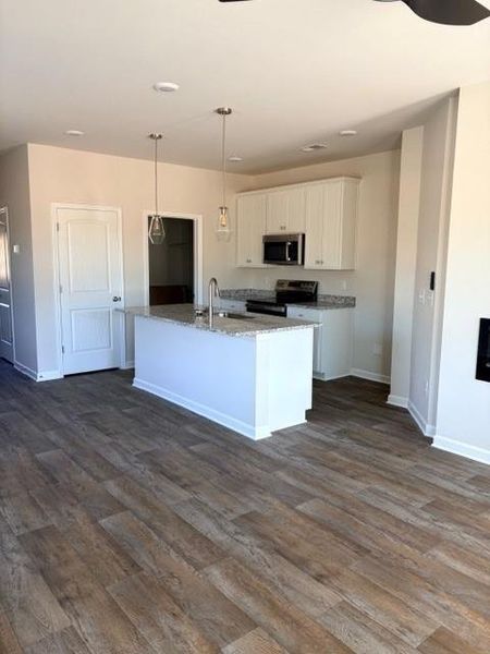 Image 23 of a home in Carolina.