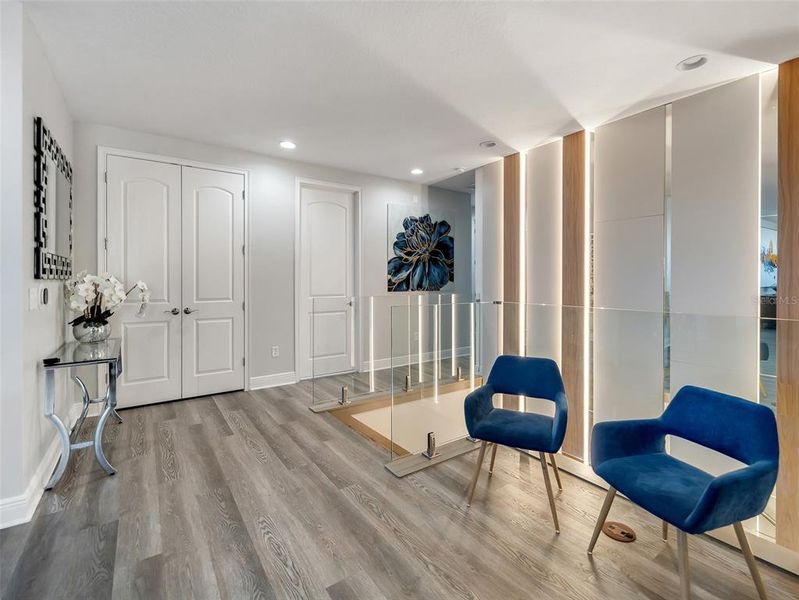 Furnished interior view inside a new home in , Orlando (Image 5).