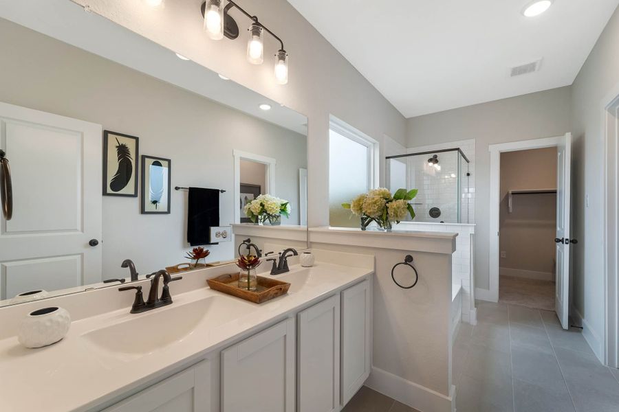 Representative furnished interior of a home built from the Rio Grande by CastleRock Communities in Lone Oak, San Antonio (Image 26).