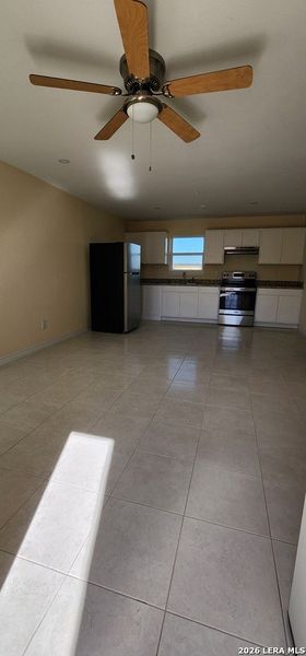 Spacious, unfurnished interior of a new home in , Eagle Pass (Image 6). Spacious, unfurnished interior of a new home in , Eagle Pass (Image 6).