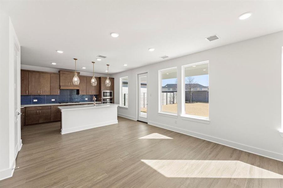 08. 2724 Andorra - Dining