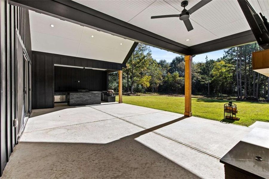 Exterior details and patio area of a home in , Monroe (Image 3).