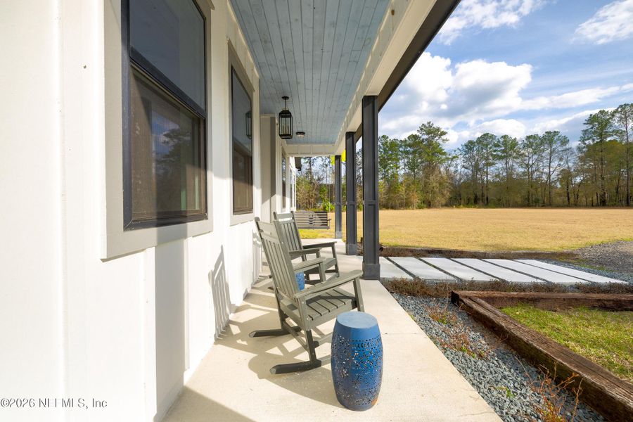Exterior details and patio area of a home in , Jacksonville (Image 20). Exterior details and patio area of a home in , Jacksonville (Image 20).