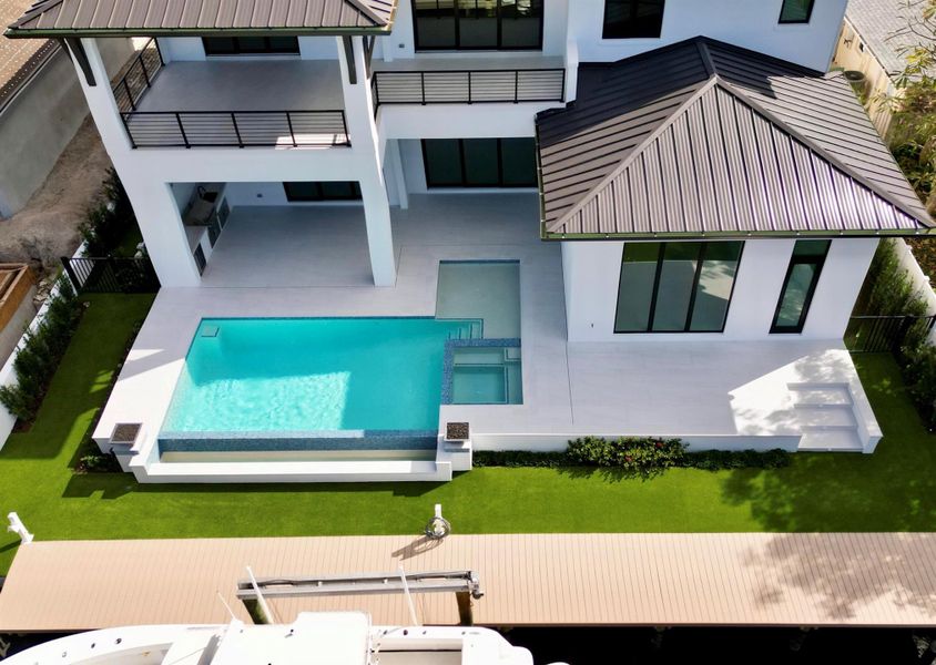 Exterior details and patio area of a home in , Palm Beach Gardens (Image 4).