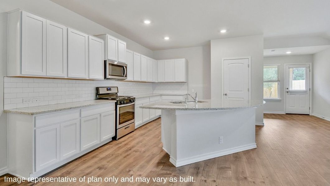 Furnished interior view inside a new home in Avenida, Converse (Image 4).