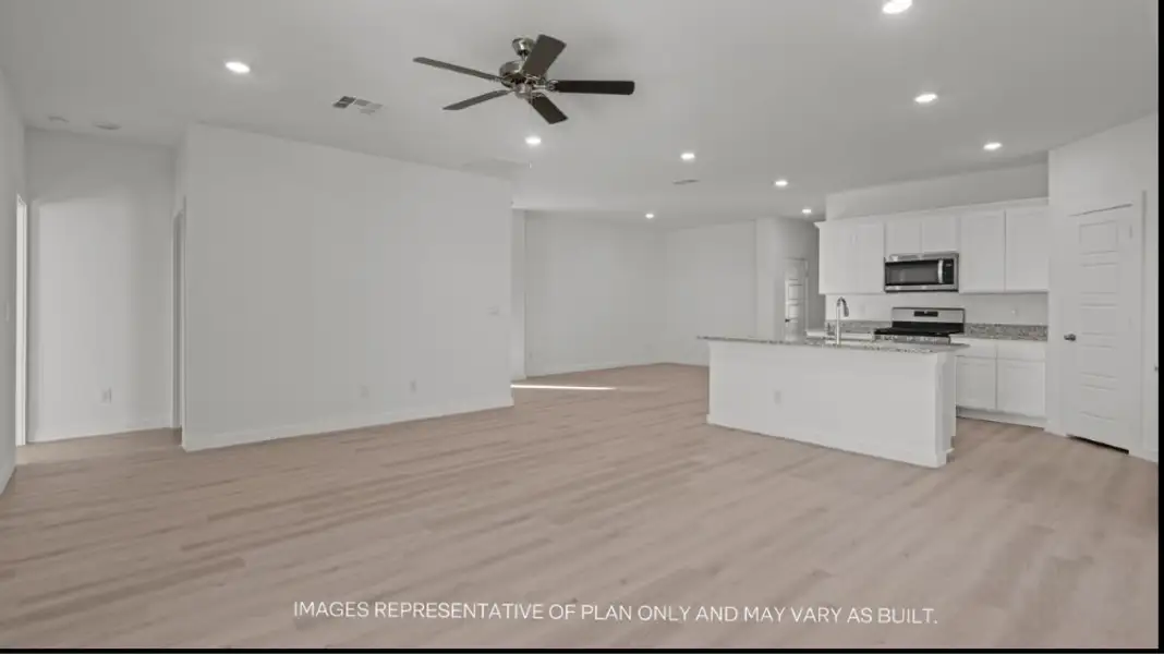 Spacious, unfurnished interior of a new home in Allen Farms, Lubbock (Image 9). Spacious, unfurnished interior of a new home in Allen Farms, Lubbock (Image 9).