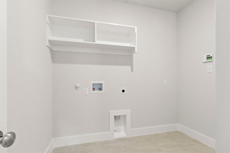 Spacious, unfurnished interior of a new home in , Garland (Image 21).