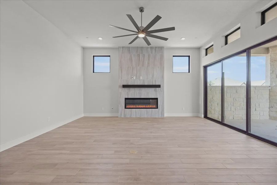 Spacious, unfurnished interior of a new home in Sweetwater, Austin (Image 10).