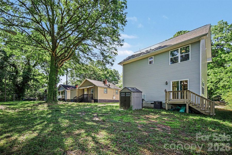 Exterior details and patio area of a home in , Gastonia (Image 3).