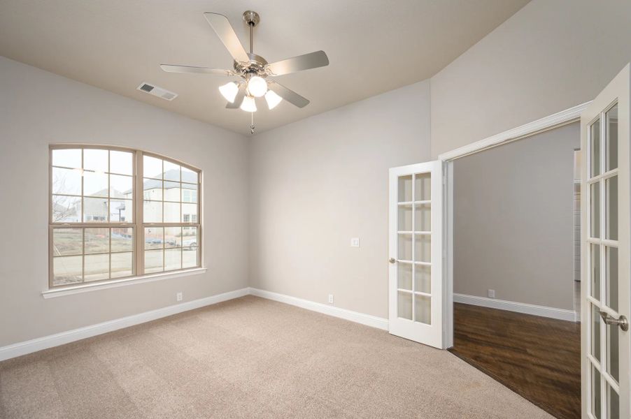 Representative unfurnished interior of a home built from the Basalt by Stonehollow Homes in Meadow Vista, Anna (Image 14).