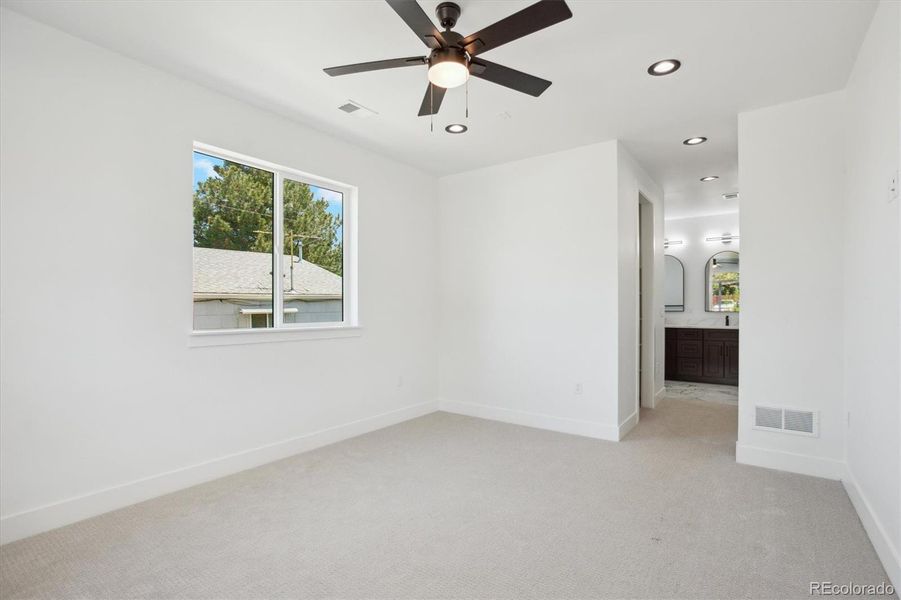 Spacious, unfurnished interior of a new home in , Denver (Image 18).