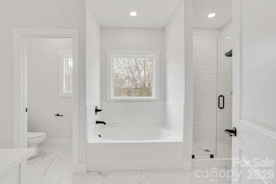 Furnished interior view inside a new home in , Dallas (Image 10).