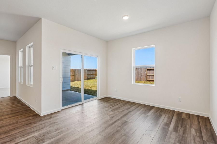 Spacious, unfurnished interior of a new home in Vida Mar, League City (Image 13). Spacious, unfurnished interior of a new home in Vida Mar, League City (Image 13).