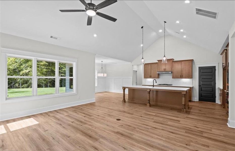 Spacious, unfurnished interior of a new home in , Carrollton (Image 10).