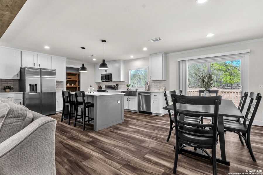 Furnished interior view inside a new home in , La Vernia (Image 9). Furnished interior view inside a new home in , La Vernia (Image 9).