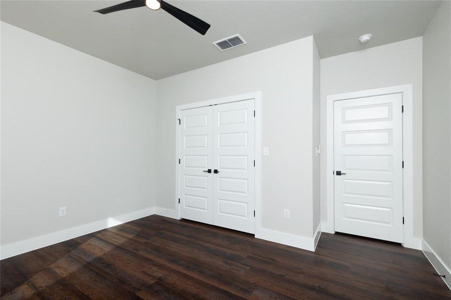 Spacious, unfurnished interior of a new home in , Graham (Image 27).