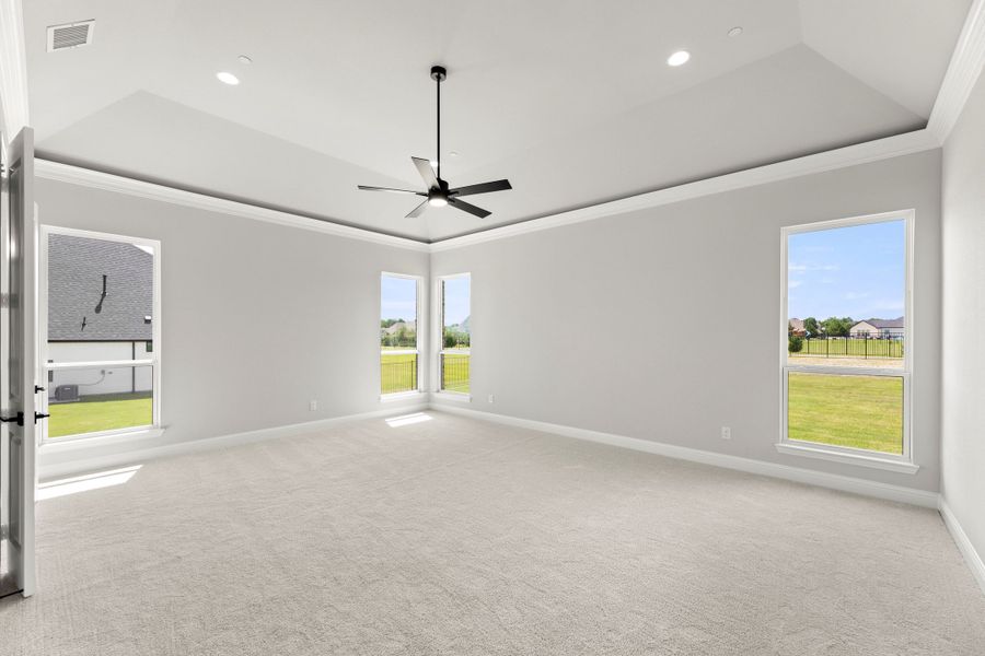 Representative unfurnished interior of a home built from the Derby by Windsor Homes in Ridge Pointe Estates, McLendon-Chisholm (Image 27).