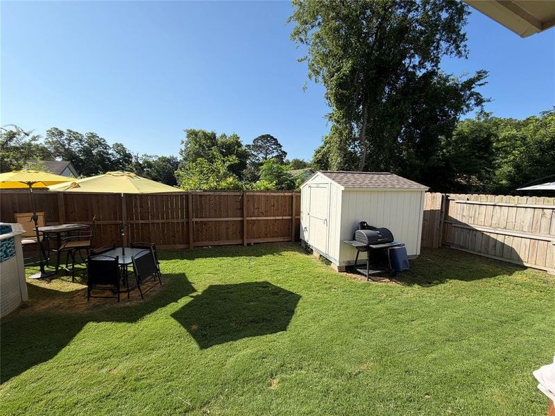 Exterior details and patio area of a home in , Dallas (Image 24).