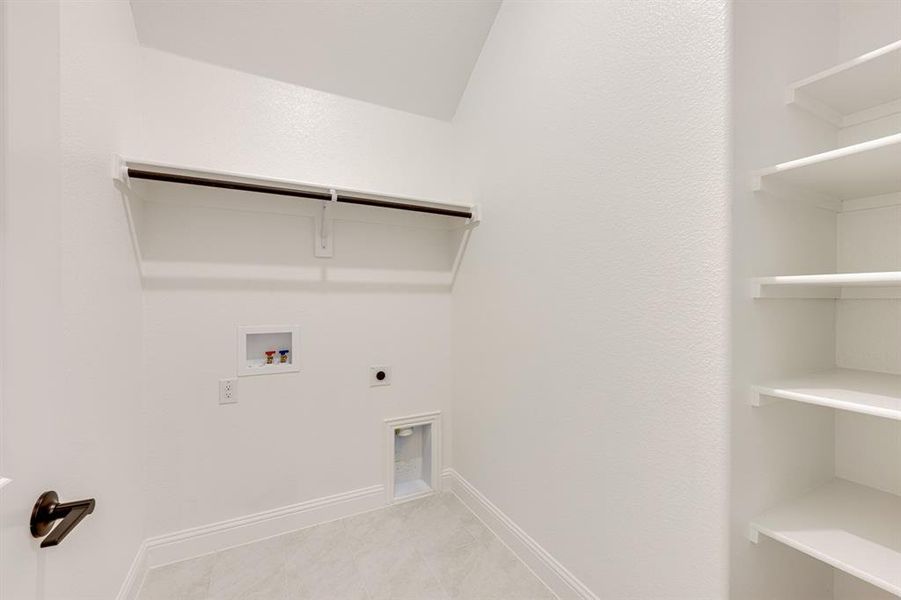 Spacious, unfurnished interior of a new home in Silo Mills Classic 60, Joshua (Image 22). Spacious, unfurnished interior of a new home in Silo Mills Classic 60, Joshua (Image 22).