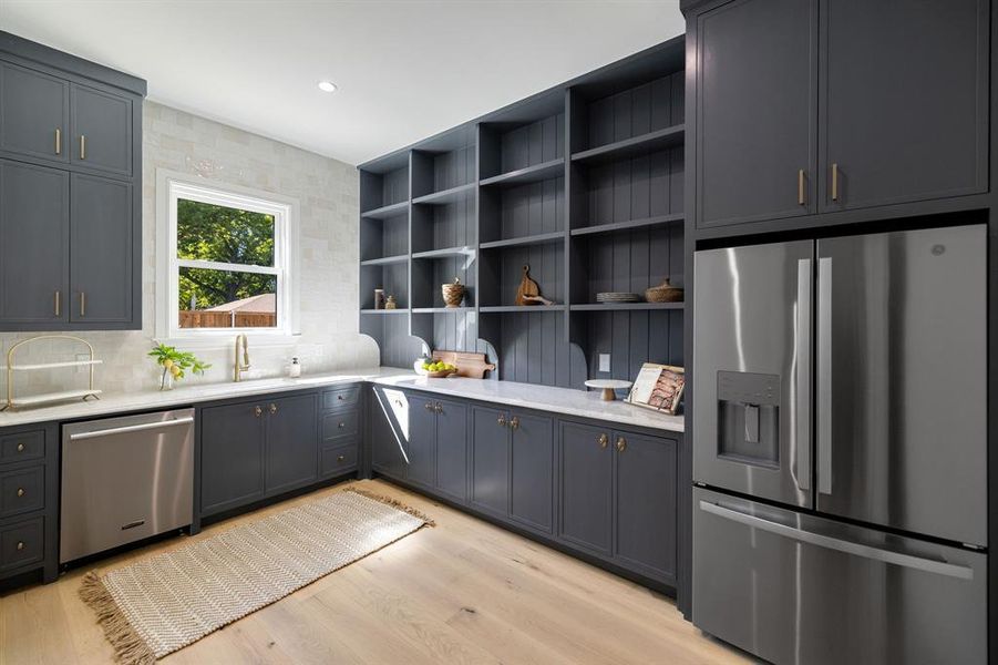 Furnished interior view inside a new home in , Dallas (Image 26). Furnished interior view inside a new home in , Dallas (Image 26).