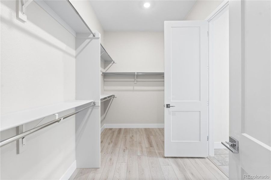 Image 31 of a home in Reflection at Solstice.