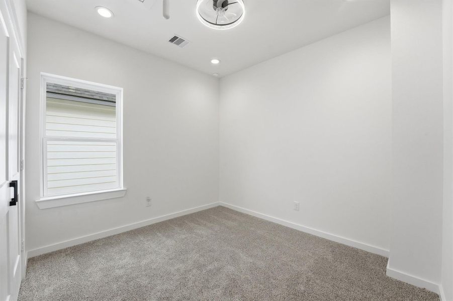 Spacious, unfurnished interior of a new home in , La Porte (Image 13).