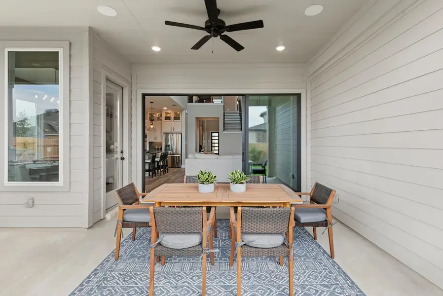 Representative furnished interior of a home built from the Oltorf by Scott Felder Homes in University Heights, Round Rock (Image 53). Representative furnished interior of a home built from the Oltorf by Scott Felder Homes in University Heights, Round Rock (Image 53).