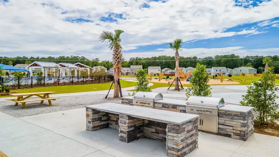 Community amenities in Pine Hills Townhomes at Cane Bay, Summerville (Image 24).