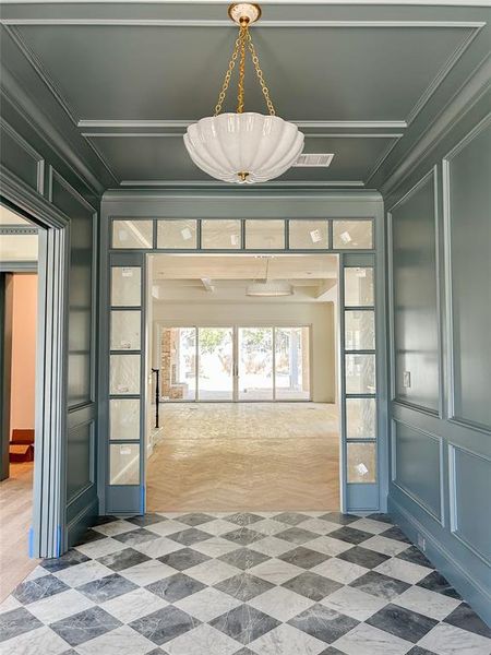 Stunning entry way Stunning entry way