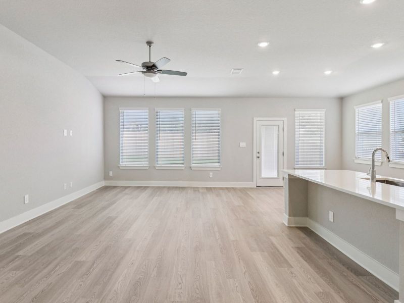 Spacious, unfurnished interior of a new home in Lantana - Classic Series, Marion (Image 15). Spacious, unfurnished interior of a new home in Lantana - Classic Series, Marion (Image 15).