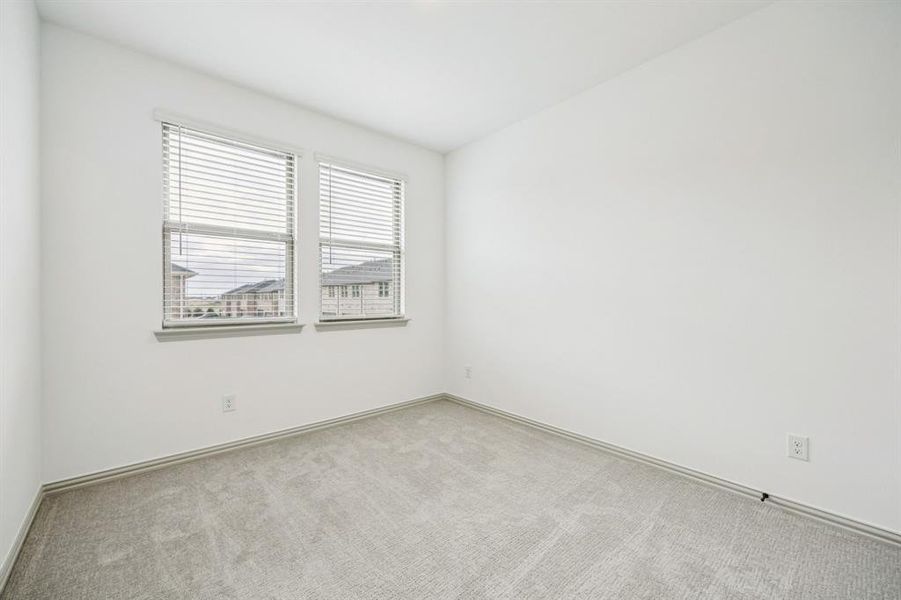 Spacious, unfurnished interior of a new home in , Argyle (Image 23).