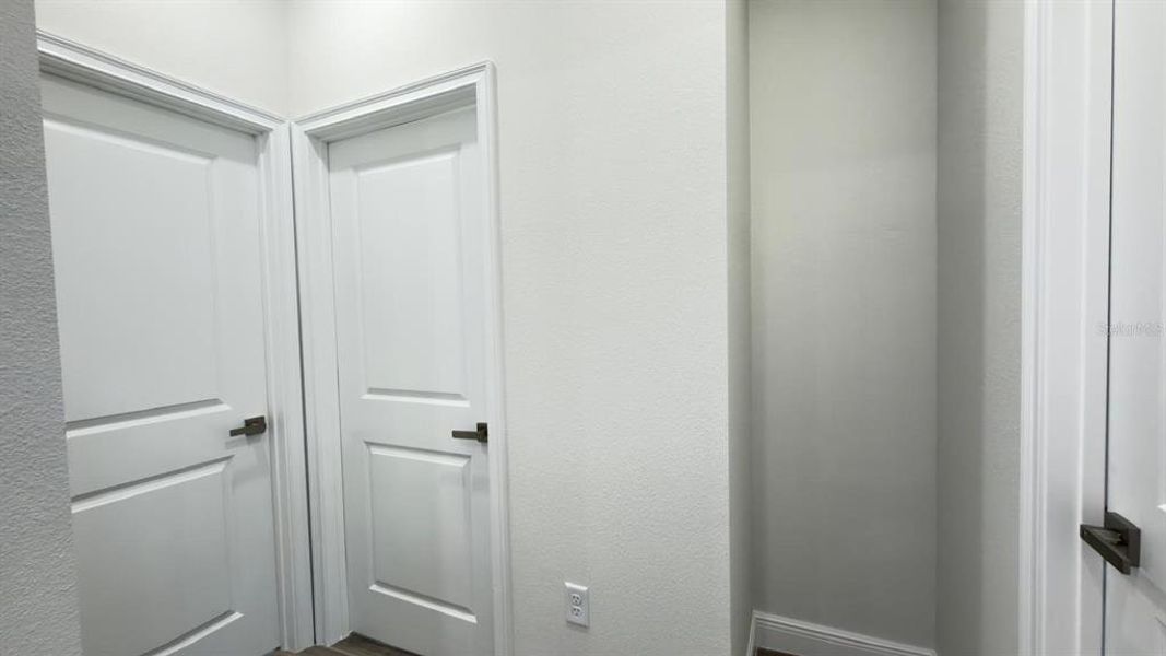 Spacious, unfurnished interior of a new home in , Ocala (Image 27).