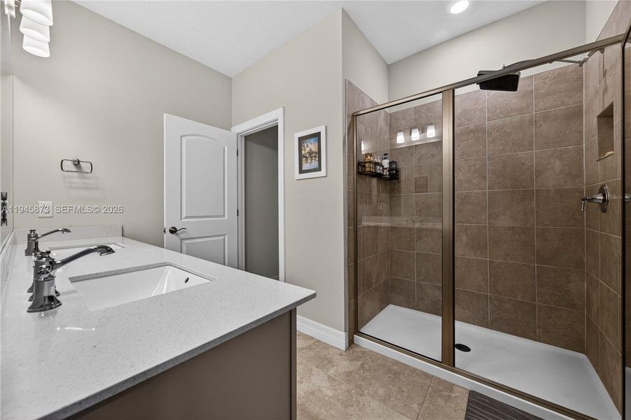 Furnished interior view inside a new home in , Oakland Park (Image 17).
