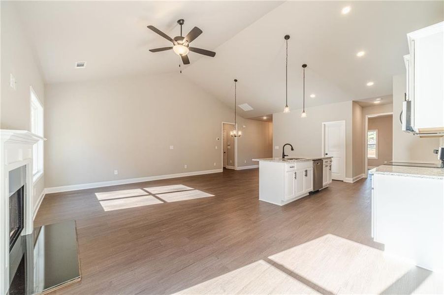 Spacious, unfurnished interior of a new home in , Monroe (Image 28).