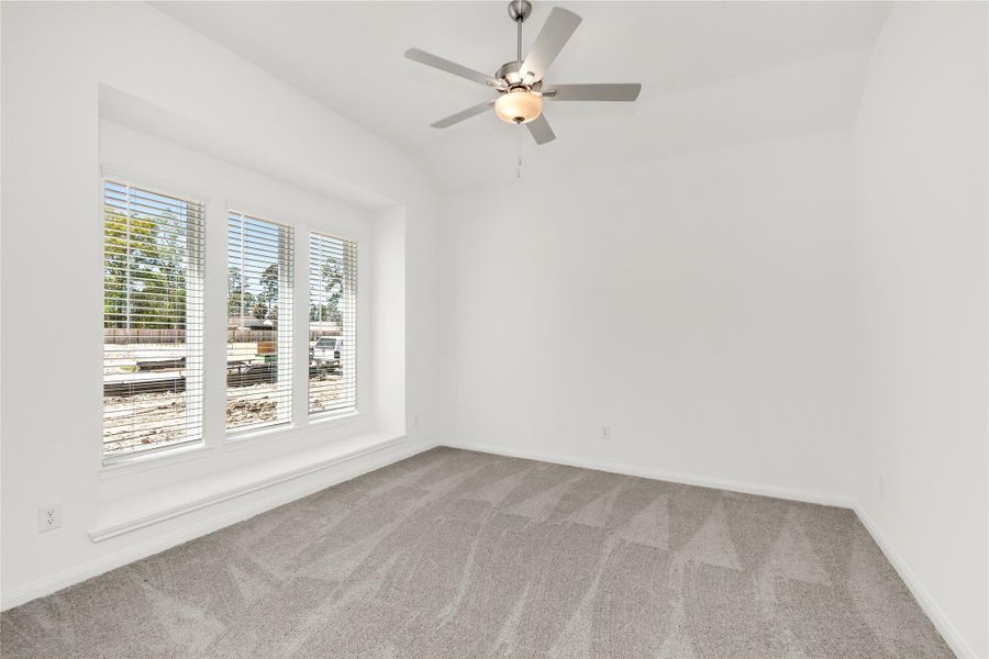 Spacious, unfurnished interior of a new home in Harmony Cove, Humble (Image 16).