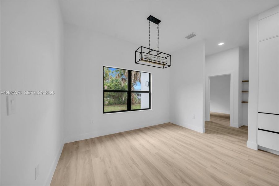 Spacious, unfurnished interior of a new home in , North Port (Image 24).