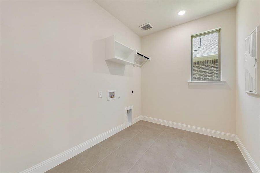 Spacious, unfurnished interior of a new home in Arbors at Legacy Hills, Celina (Image 18). Spacious, unfurnished interior of a new home in Arbors at Legacy Hills, Celina (Image 18).