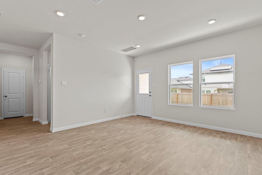 Spacious, unfurnished interior of a new home in Whisper South, San Marcos (Image 19).
