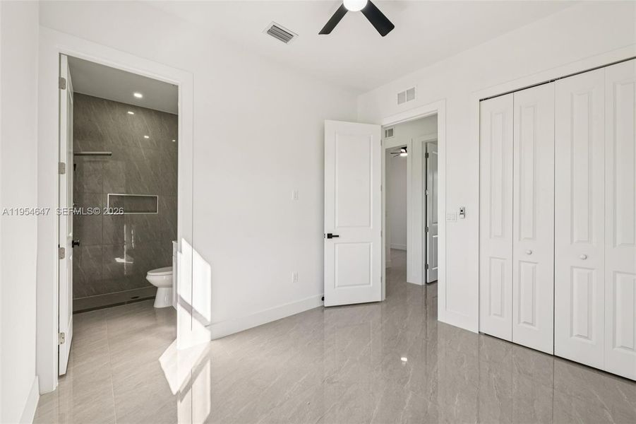 Spacious, unfurnished interior of a new home in , Lehigh Acres (Image 17).