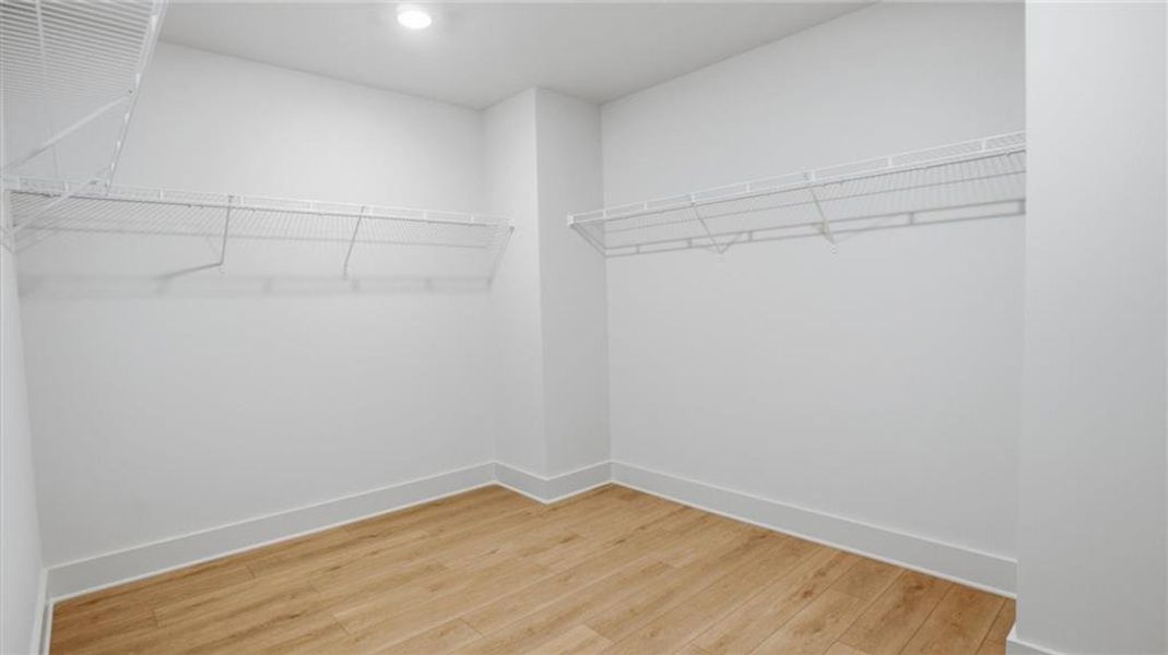 Spacious, unfurnished interior of a new home in Brighton, Locust Grove (Image 21).