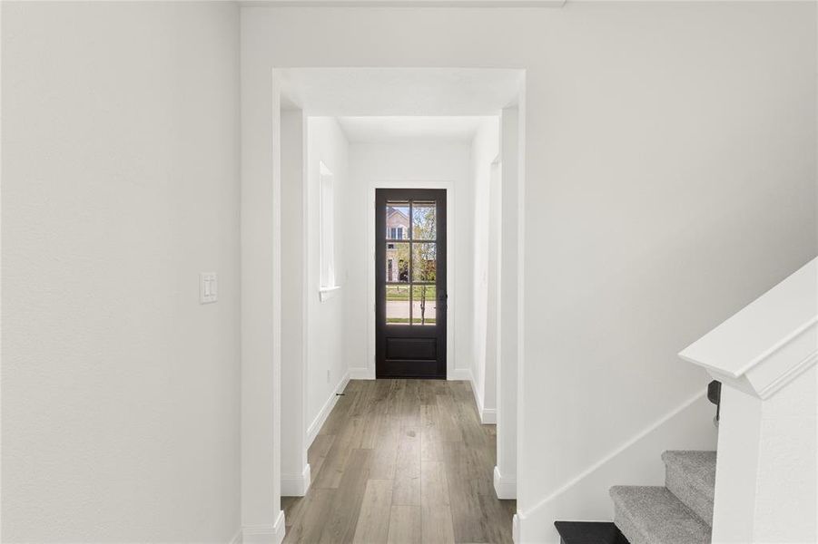 03. 2252 Aspen Chase - Entry 03. 2252 Aspen Chase - Entry