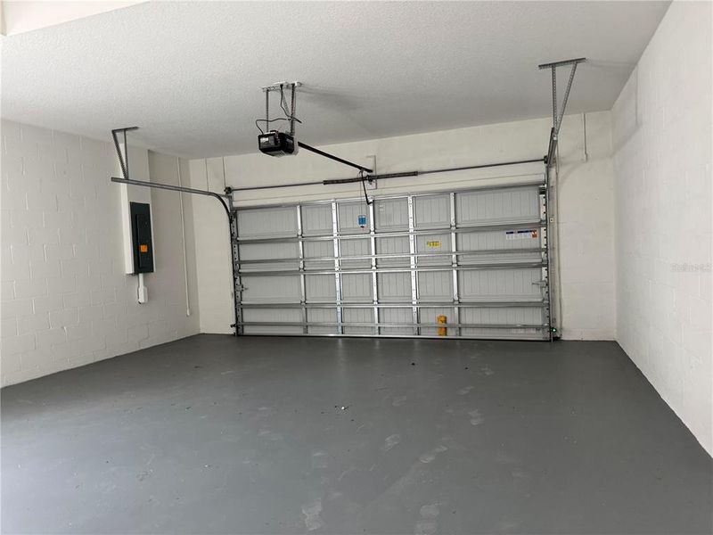 Spacious, unfurnished interior of a new home in , Dade City (Image 37). Spacious, unfurnished interior of a new home in , Dade City (Image 37).