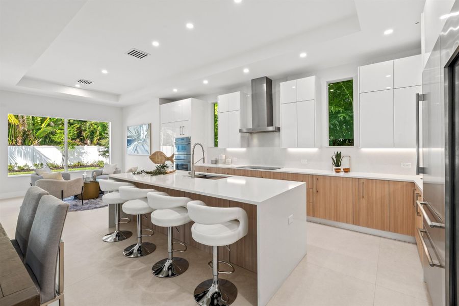 KITCHEN_LOOKING_OUT_DT