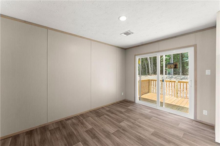Spacious, unfurnished interior of a new home in , Lula (Image 12).