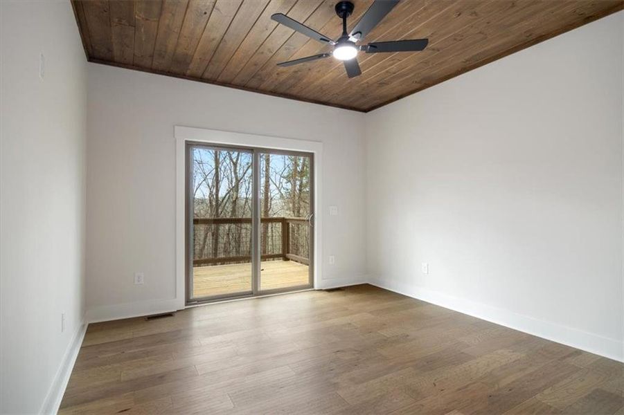 Spacious, unfurnished interior of a new home in , Ellijay (Image 22).