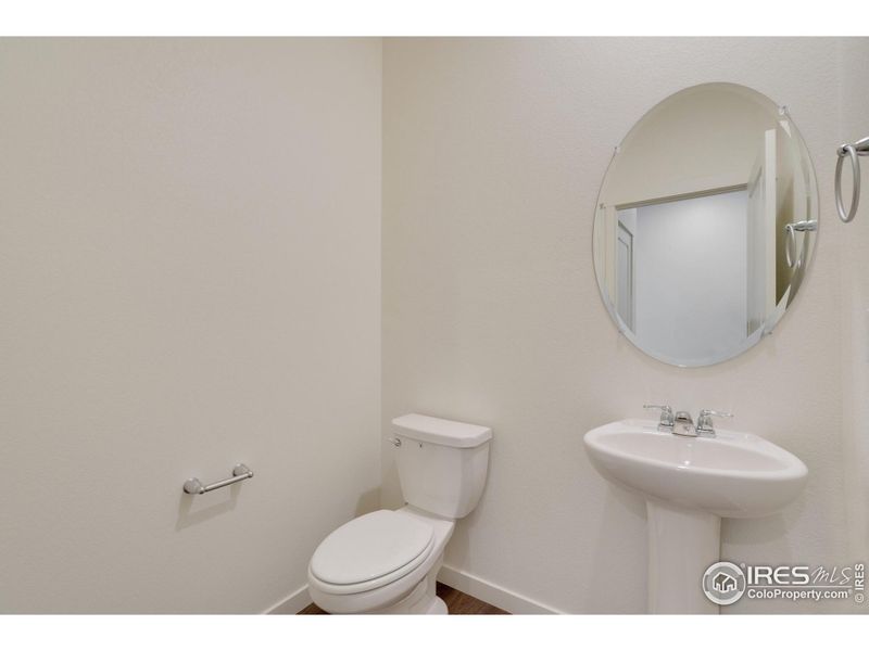 Spacious, unfurnished interior of a new home in Silver Peaks, Lochbuie (Image 22).