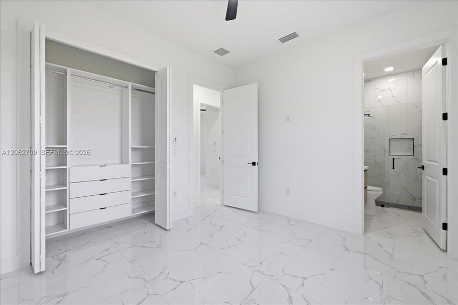 Spacious, unfurnished interior of a new home in , Lehigh Acres (Image 19).