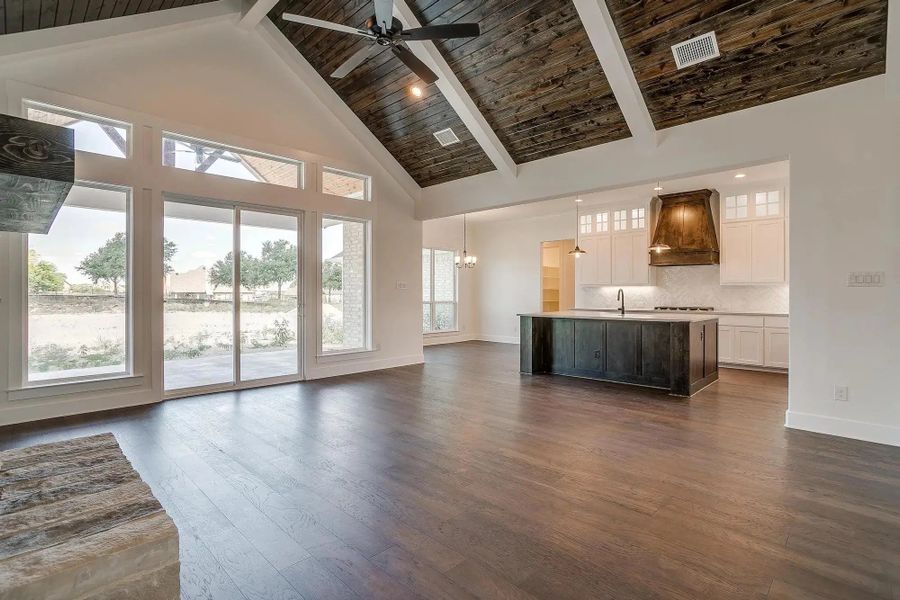 Representative furnished interior of a home built from the The Nathan by Elmwood Custom Homes in Ranch at Stone Hill, Waxahachie (Image 15).
