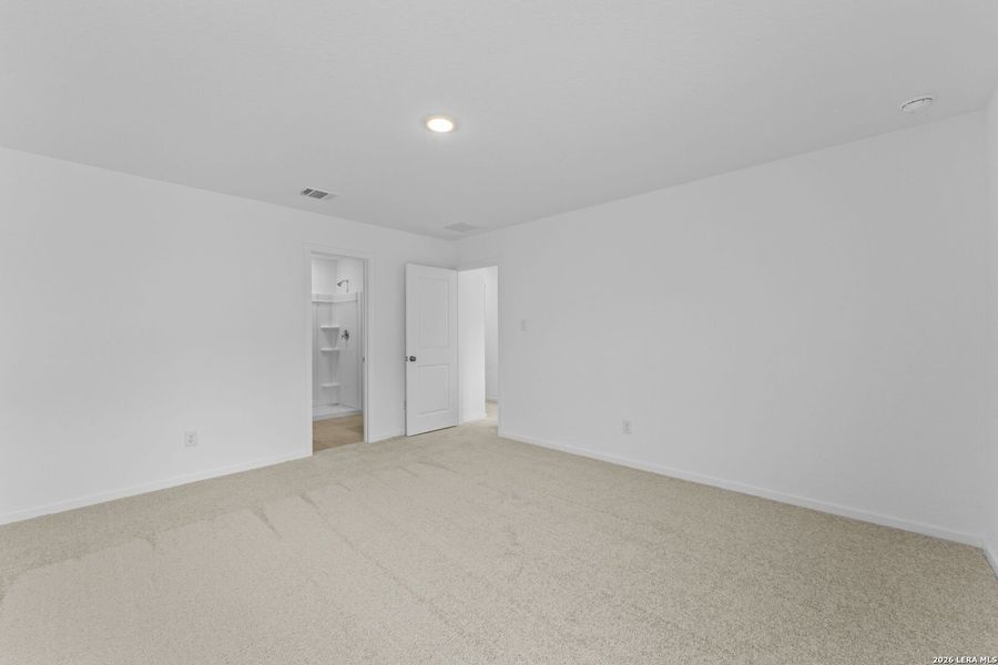 Spacious, unfurnished interior of a new home in Waterwheel, San Antonio (Image 16).